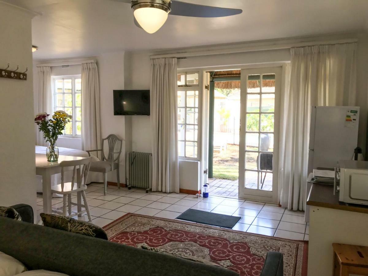 Howards End Manor B&B Cape Town Exterior photo